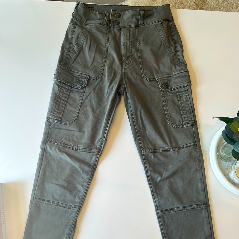 AMERICAN EAGLE OUTFITTERS Super Stretch|Super Hi-Rise Jegging Size 4 Army Green